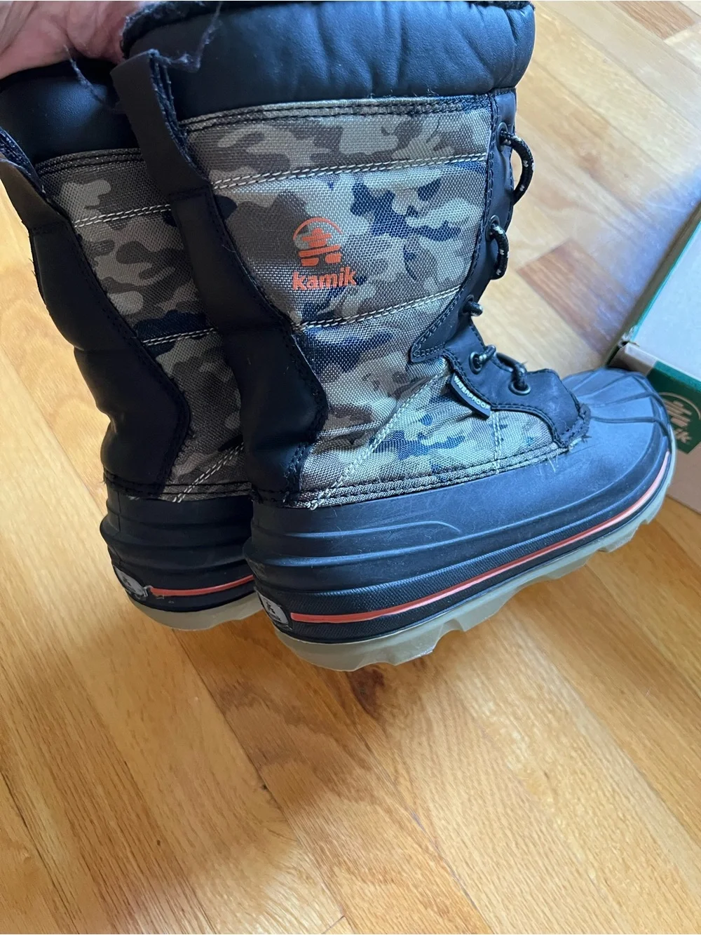 Kamik Surfin Dark Olive Camo Winter Boots- Insulated Snow Boot size 3Y EU 35